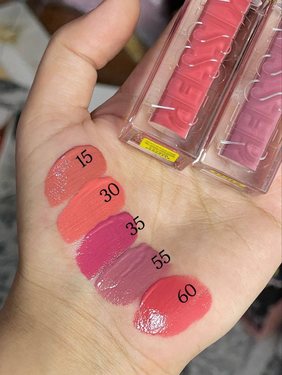 Mayblline lip gloss