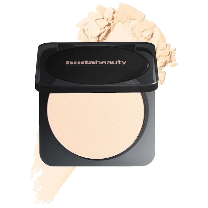 Huda beauty compact powder